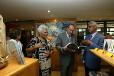 Visite par le Président de la République du centre culturel Tjibaou en compagnie de Mme Marie-Claude Tjibaou, Présidente du Conseil d'Administration du Centre, Présidente de l'Agence de Développement de la Culture Kanake