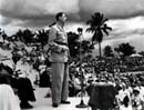 Illustration : Janvier 1944 - Conférence de Brazzaville. Le général de Gaulle s'adresse à la population
