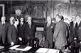 Photo : Signature de la convention du tunnel sous la Manche (Chequers (Grande-Bretagne) - Novembre 1973)