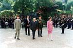 Illustration : 26 mai 1992 - Alain Poher re�oit madame Mary Robinson, Pr�sidente de la R�publique d'Irlande